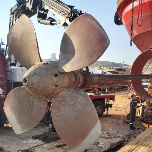 marine controllable pitch propeller